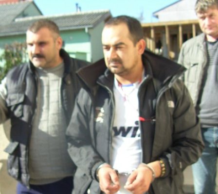 Individul care a incendiat Sala Sporturilor din Techirghiol se vrea liber